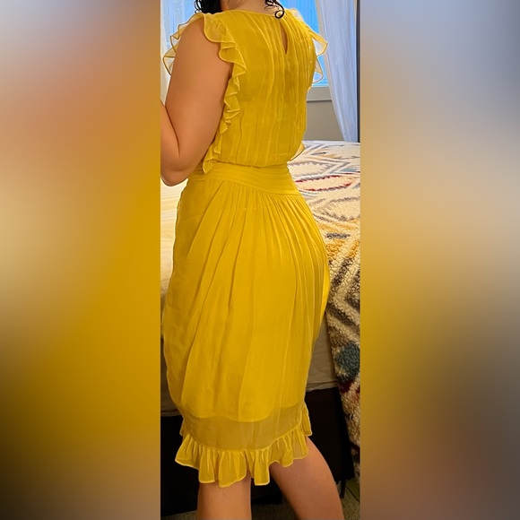 BCBGMAXAZRIA Bamboo Ruffles Silk Dress Yellow Runway Size 0 - Picture 2 of 15